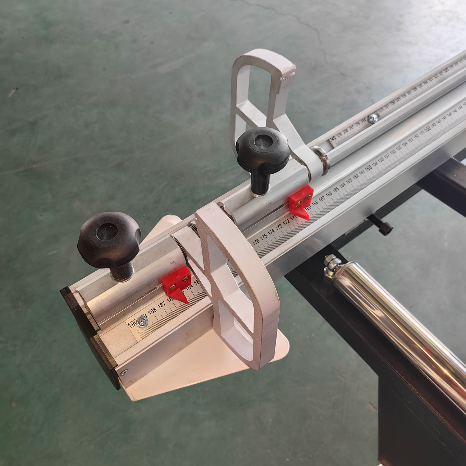 Manual Adjustable Angle Sliding Table Saw 45 and 90 Degrees for Boards Wood Horizontal Woodworking Machine Furniture Making Wood Cutting Sliding Table with 45 Degrees Panel Saw Machine